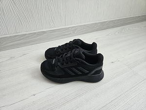 Кроссовки adidas s.29 (1 фото из 2)