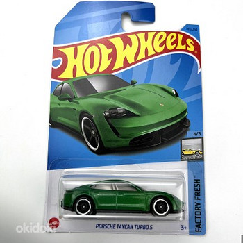 Porsche taycan turbo s (hot wheels)