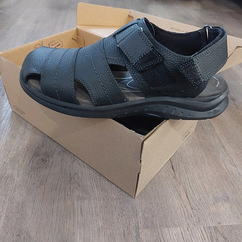 Nahast sandaalid, Clarks