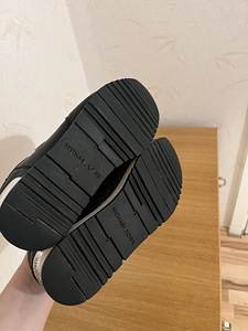 Кроссовки Michael Kors (5 фото из 5)