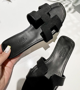 Hermès Oran Black Matte Epson Leather. Täisnahast! Uued. (2 foto / 6)