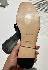 Hermès Oran Black Matte Epson Leather. Täisnahast! Uued. (5 foto / 6)