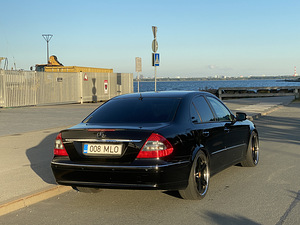 Mercedes-Benz E 350 3.5 200kW (5 фото из 11)