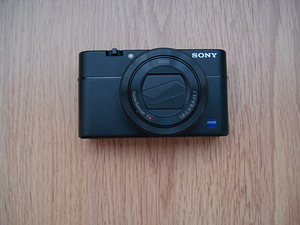 Фотоаппарат Sony RX100 V (1 фото из 3)