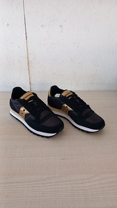 Uued Saucony vabaajajalatsid 37 jalale (139 EUR) (1 foto / 2)