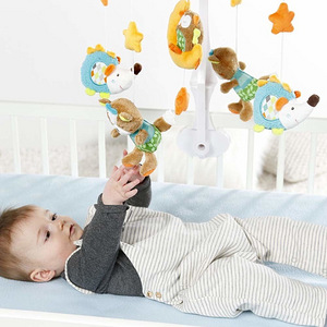 Babyfehn voodikarussell (3 foto / 3)