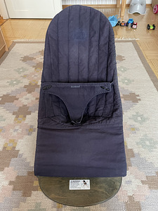 Детское кресло Baby björn (1 фото из 4)