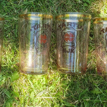 Klaasid Tartu Naha- ja Jalatsi Kombinaadi logoga (4 tk)