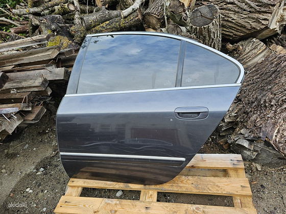 Peugeot 607 vasak ja parem tagauks