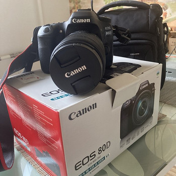 Canon 80D + EF-S18-135мм + сумка + SanDisk 32GB