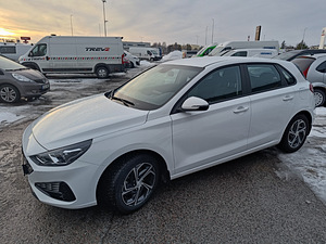 Хендай и30 (1 фото из 12)