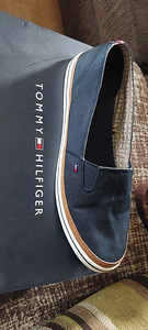 Повседневная обувь Tommy Hilfiger (1 фото из 3)