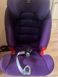 Britax Römer Advansafix III (8 фото из 8)
