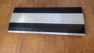 Bang And Olufsen Beomaster 2400 FM стерео ресивер (1 фото из 4)