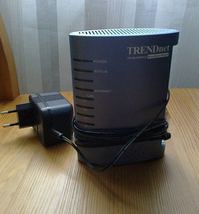 TRENDnet TW100-S4W1CA Broadband Router (1 foto / 7)