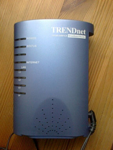 TRENDnet TW100-S4W1CA Broadband Router (6 foto / 7)