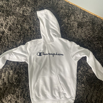 Champion hoodie size M