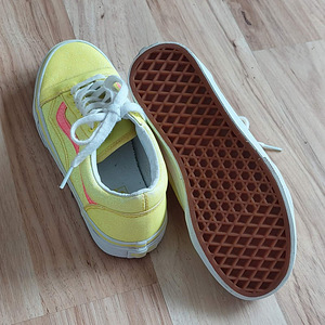 Vans кроссовки (1 фото из 4)