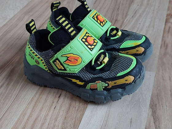 Tossud skechers