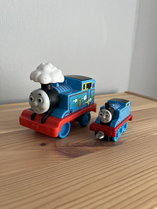Паровозики Thomas 2 шт. (2 фото из 2)