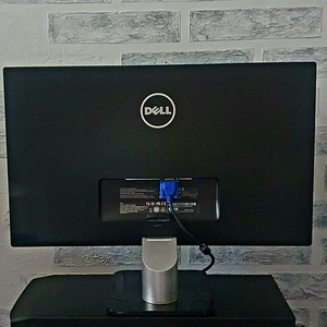 Монитор Dell (2 фото из 2)