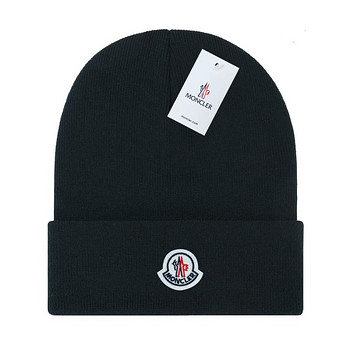 Новые шапки, кепки Armani, Moncler, Hugo Boss