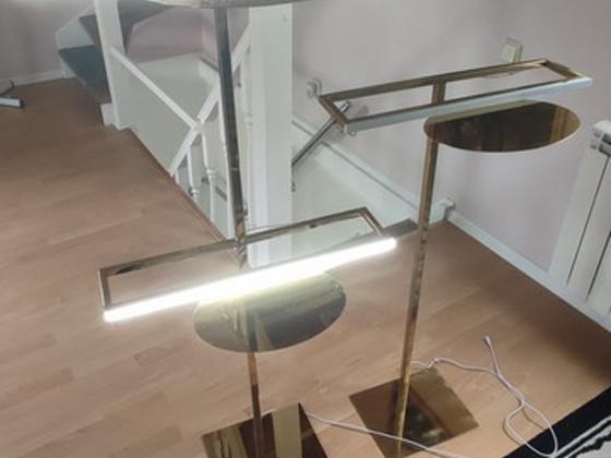 Два стенда из латуни с led подсветкой.