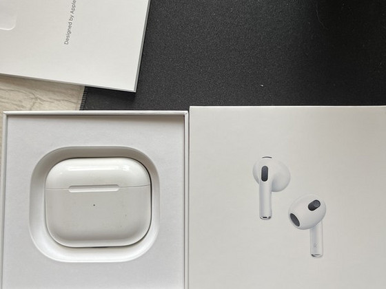 Air Pods 3 2 поколения