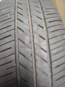 Продается диск+шина Goodyear eagle Touring 215x55xR16 (2 фото из 4)