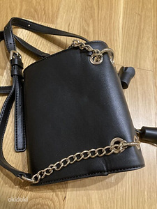 Guess сумочка (3 фото из 3)