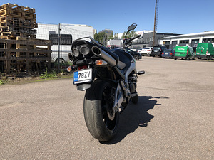 Suzuki gsr600 (4 фото из 5)