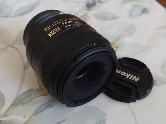 Nikkor 40mm AF-S Macro 1:2.8G DX