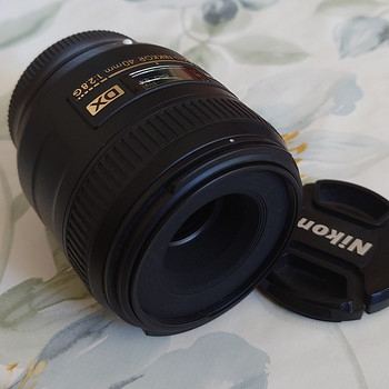 Nikkor 40mm AF-S Macro 1:2.8G DX