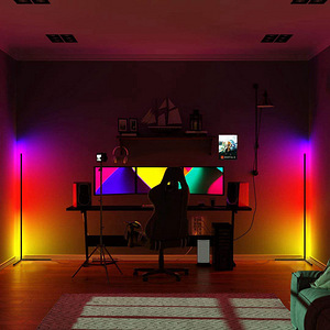 Välisnurgalamp LED RGB nurgalamp (4 foto / 5)