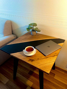 Epoxy Table (1 foto / 1)
