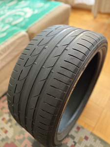 Шины Bridgestone Potenza S001, Run Flat, пара, 2 шт. (1 фото из 3)