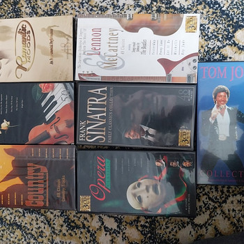 Müüa erinevaid muusika CD-esi
