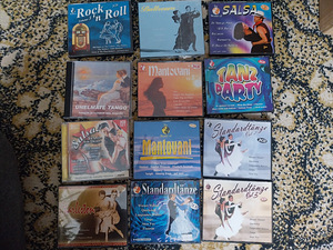 Müüa erinevaid muusika CD-esi (3 foto / 6)