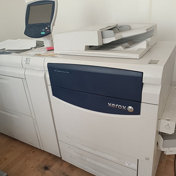 Xerox 700i