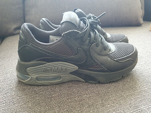 NIKE W AIR MAX EXCEE tennised s38 (1 foto / 7)