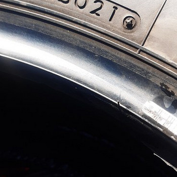 Bridgestone 235/60R17