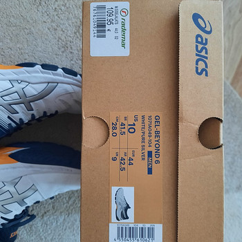 Кроссовки asics