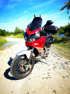 Mootorratas Cagiva Gran Canyon 900 EFI (Ducati) (1 foto / 10)