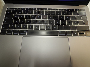 Ноутбук Apple Macbook Pro 13 2017 A1708 + зарядка (6 фото из 6)