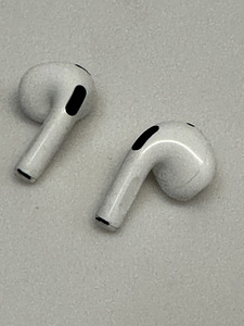 Полностью Беспроводные Наушники Apple AirPods 3 (5 фото из 6)