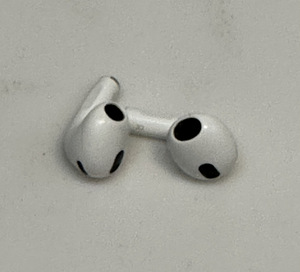 Полностью Беспроводные Наушники Apple AirPods 3 (6 фото из 6)