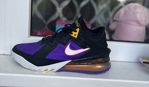 Korvpalli kingad. Nike LeBron 18 madal (1 foto / 3)