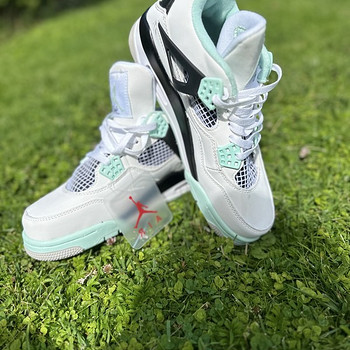 Новые Nike Jordan 4. Размер 42/43. Новый продукт!