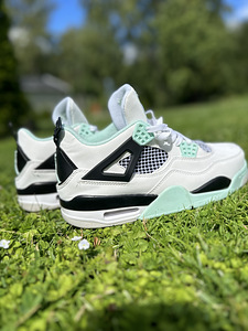 Новые Nike Jordan 4. Размер 42/43. Новый продукт! (2 фото из 4)
