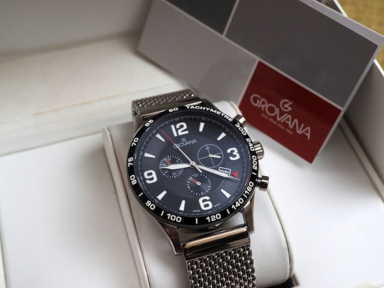 GROVANA CHRONOGRAPH Сделано в Швейцарии